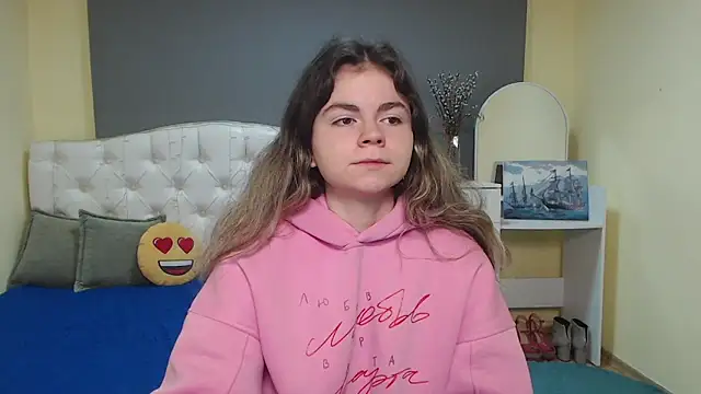 TinaRedly online show from November 2025 06:40:02 AM