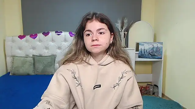 TinaRedly online show from September 2025 05:47:01 AM