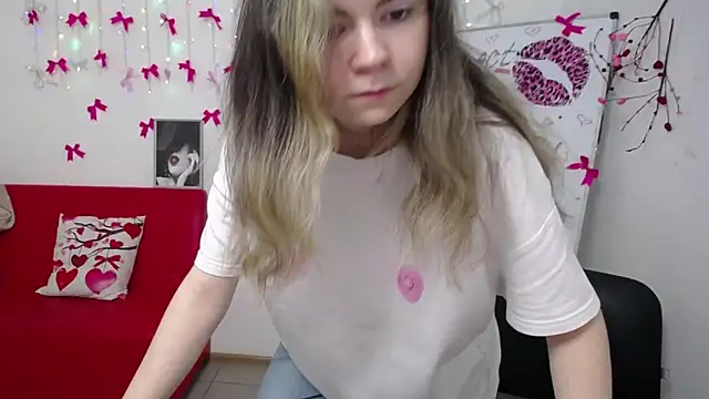 TinaRedly online show from March 2026 07:12:01 AM