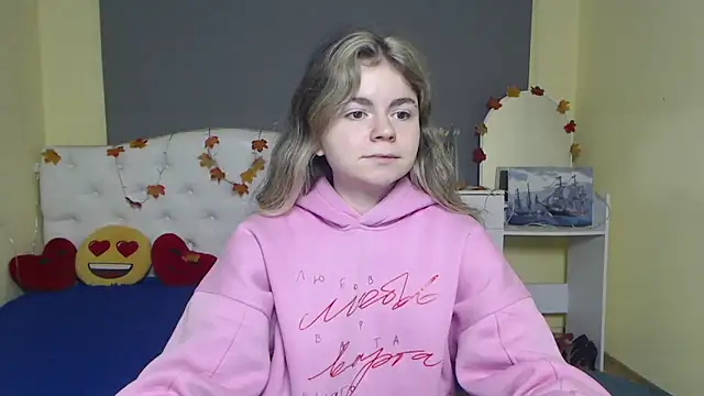 TinaRedly online show from November 2025 06:50:01 AM