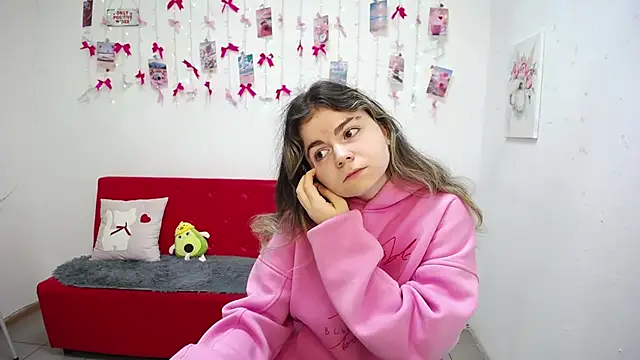 TinaRedly online show from May 2026 05:27:02 AM