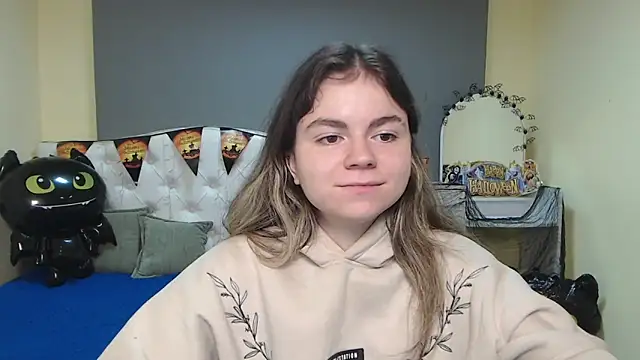 TinaRedly online show from November 2025 06:46:02 PM