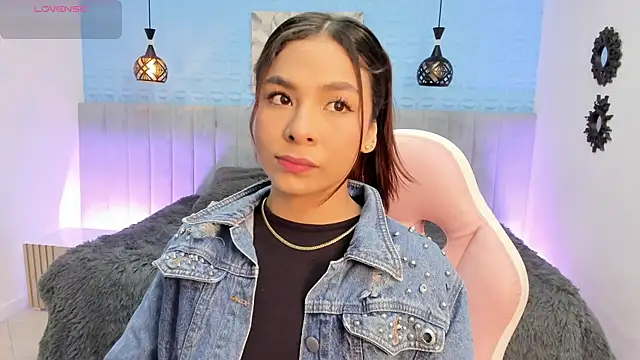 Snapshot of amira_cute2 chatting on June 2026 10:46:02 AM amira cute2 online show from June 2026 10:46:02 AM