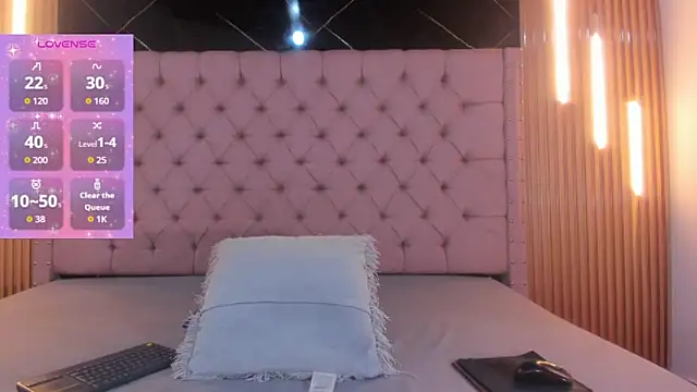 AinaPink online show from February 2026 10:58:02 AM