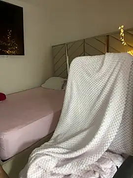 kellya  online show from April 2026 10:16:02 PM