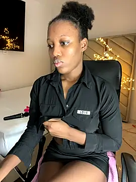 Snapshot of kellya_ chatting on November 2025 11:10:01 PM kellya online show from November 2025 11:10:01 PM