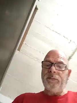 Snapshot of bottomhairy chatting on April 2026 09:46:02 AM bottomhairy online show from April 2026 09:46:02 AM