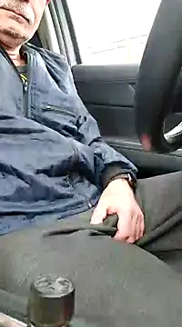 Snapshot of bottomhairy chatting on December 2024 11:18:01 AM bottomhairy online show from December 2024 11:18:01 AM