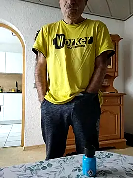 Snapshot of bottomhairy chatting on November 2025 10:15:02 AM bottomhairy online show from November 2025 10:15:02 AM