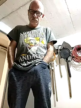 Snapshot of bottomhairy chatting on February 2025 08:42:02 PM bottomhairy online show from February 2025 08:42:02 PM