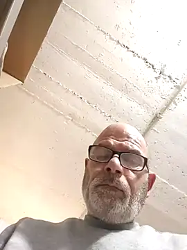 Snapshot of bottomhairy chatting on February 2026 03:10:02 PM bottomhairy online show from February 2026 03:10:02 PM