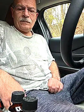 Snapshot of bottomhairy chatting on November 2025 11:14:01 AM bottomhairy online show from November 2025 11:14:01 AM