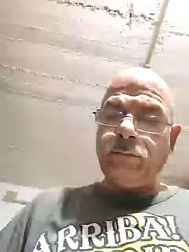 Snapshot of bottomhairy chatting on February 2025 08:38:02 PM bottomhairy online show from February 2025 08:38:02 PM