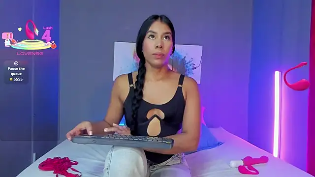 Snapshot of MadissonShakur chatting on October 2025 05:17:01 PM MadissonShakur online show from October 2025 05:17:01 PM