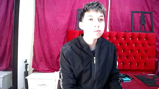 Snapshot of _Thomas_hot_ chatting on March 2025 01:38:02 AM Thomas hot online show from March 2025 01:38:02 AM