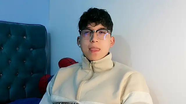  Thomas hot  online show from February 2026 02:12:01 AM