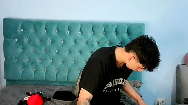  Thomas hot  online show from January 2026 04:29:02 AM