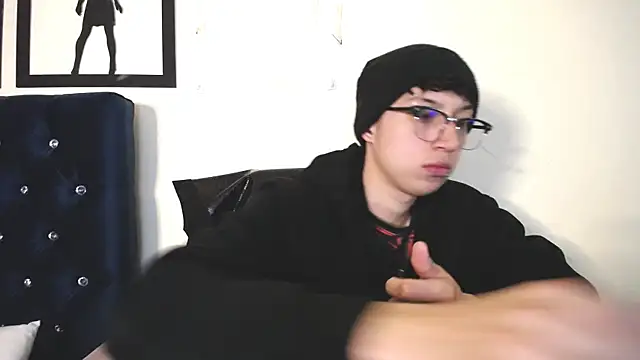  Thomas hot  online show from October 2025 04:01:01 AM