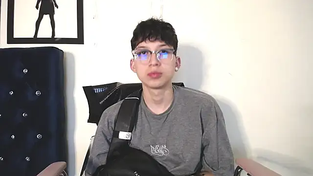  Thomas hot  online show from October 2025 01:15:01 AM