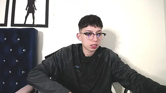Snapshot of _Thomas_hot_ chatting on September 2025 03:10:02 AM Thomas hot online show from September 2025 03:10:02 AM