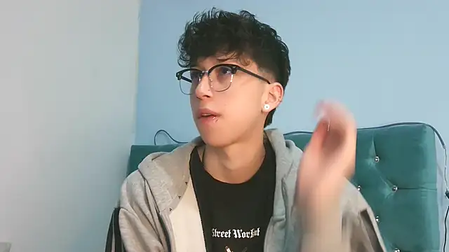  Thomas hot  online show from April 2026 04:28:02 AM