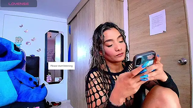 megan collins96 online show from June 2026 10:37:01 PM