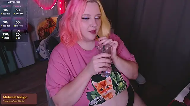 lissamuff online show from October 2025 01:21:02 PM