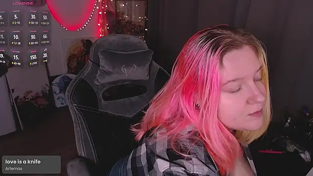 lissamuff online show from February 2026 03:45:02 PM