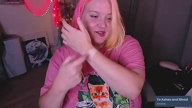 lissamuff online show from October 2025 04:41:02 PM