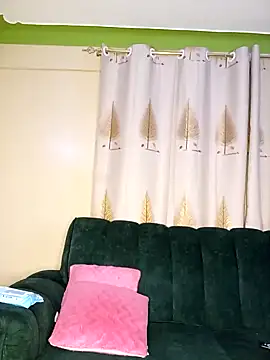 lauraporsi online show from January 2025 04:04:01 AM