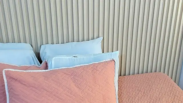 charlottebrowns  online show from November 2025 12:10:02 PM