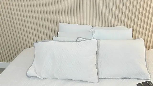 charlottebrowns  online show from December 2025 01:04:02 PM