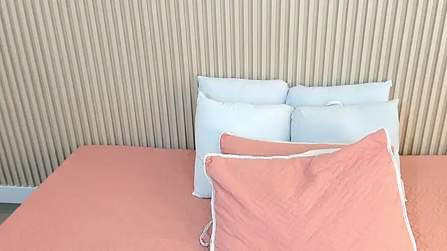 charlottebrowns  online show from March 2026 12:16:02 PM