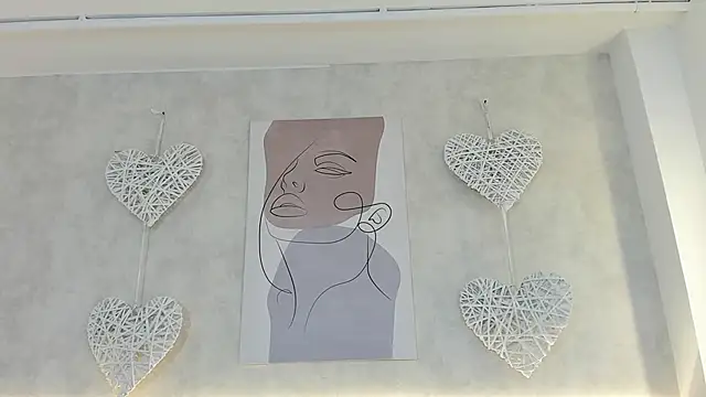 charlottebrowns  online show from April 2026 12:20:01 PM