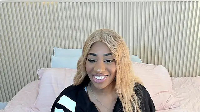 charlottebrowns  online show from February 2026 12:16:01 PM