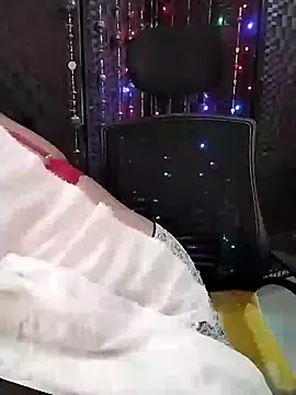 Snapshot of Hotty__Baby chatting on January 2025 06:10:02 PM Hotty  Baby online show from January 2025 06:10:02 PM