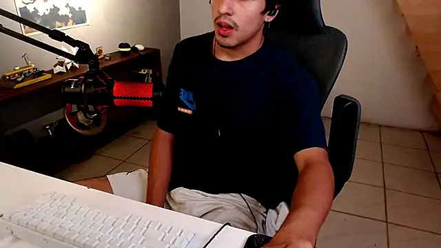 Snapshot of Thieves9 chatting on March 2026 05:08:02 AM Thieves9 online show from March 2026 05:08:02 AM