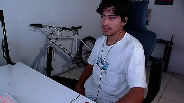 Thieves9 online show from October 2025 07:24:02 PM