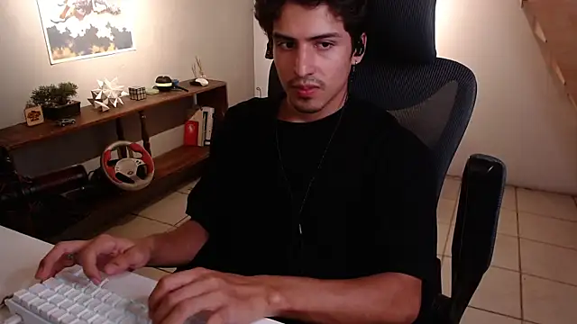 Snapshot of Thieves9 chatting on February 2026 05:18:02 AM Thieves9 online show from February 2026 05:18:02 AM