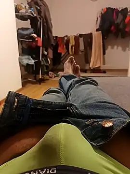 Snapshot of maleesa chatting on November 2025 04:28:01 PM maleesa online show from November 2025 04:28:01 PM