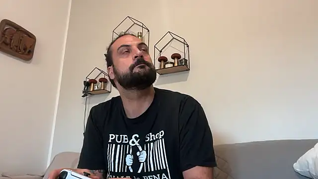 beardo85 online show from November 2025 11:25:01 AM