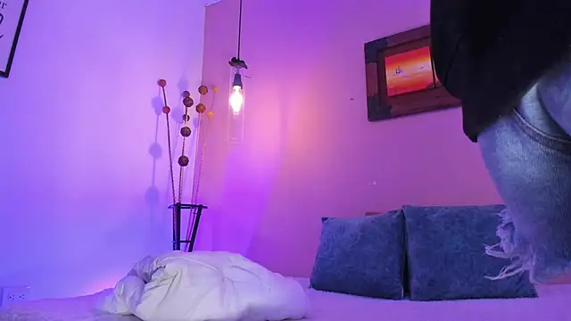 ArianaBaker online show from March 2025 06:11:02 PM
