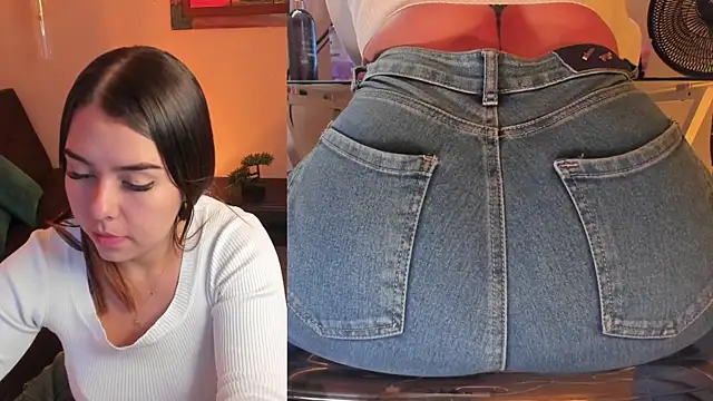 Snapshot of ArianaBaker chatting on November 2025 12:42:01 PM ArianaBaker online show from November 2025 12:42:01 PM