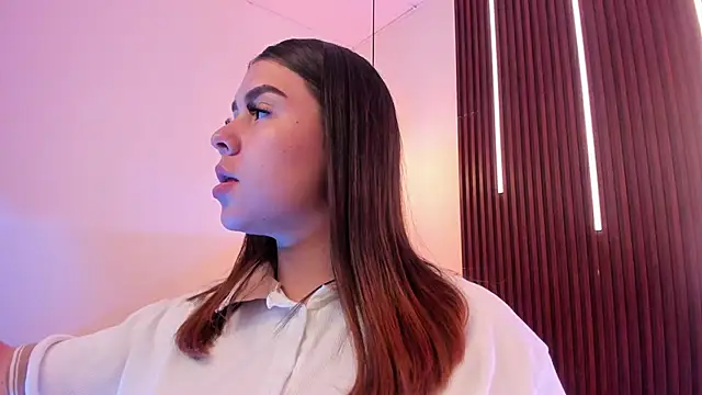 ArianaBaker online show from April 2026 01:01:02 PM