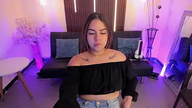 ArianaBaker online show from December 2025 01:37:01 PM