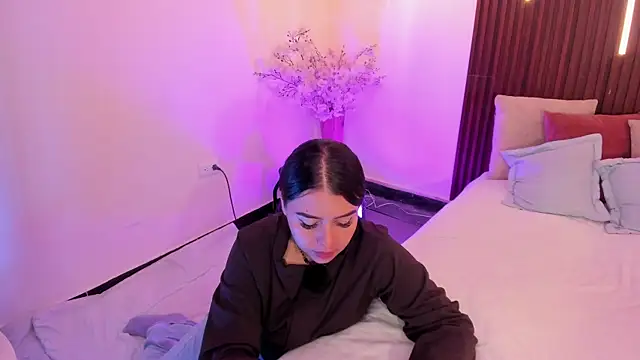 ArianaBaker online show from February 2026 01:56:01 PM