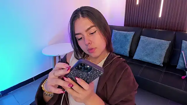 Snapshot of ArianaBaker chatting on December 2025 03:39:01 PM ArianaBaker online show from December 2025 03:39:01 PM