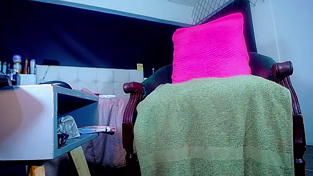 Snapshot of bellatrixx_69 chatting on November 2025 11:10:02 AM bellatrixx 69 online show from November 2025 11:10:02 AM