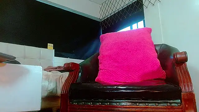 Snapshot of bellatrixx_69 chatting on February 2026 11:52:01 AM bellatrixx 69 online show from February 2026 11:52:01 AM