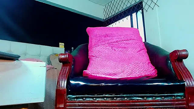 Snapshot of bellatrixx_69 chatting on January 2026 11:25:02 AM bellatrixx 69 online show from January 2026 11:25:02 AM